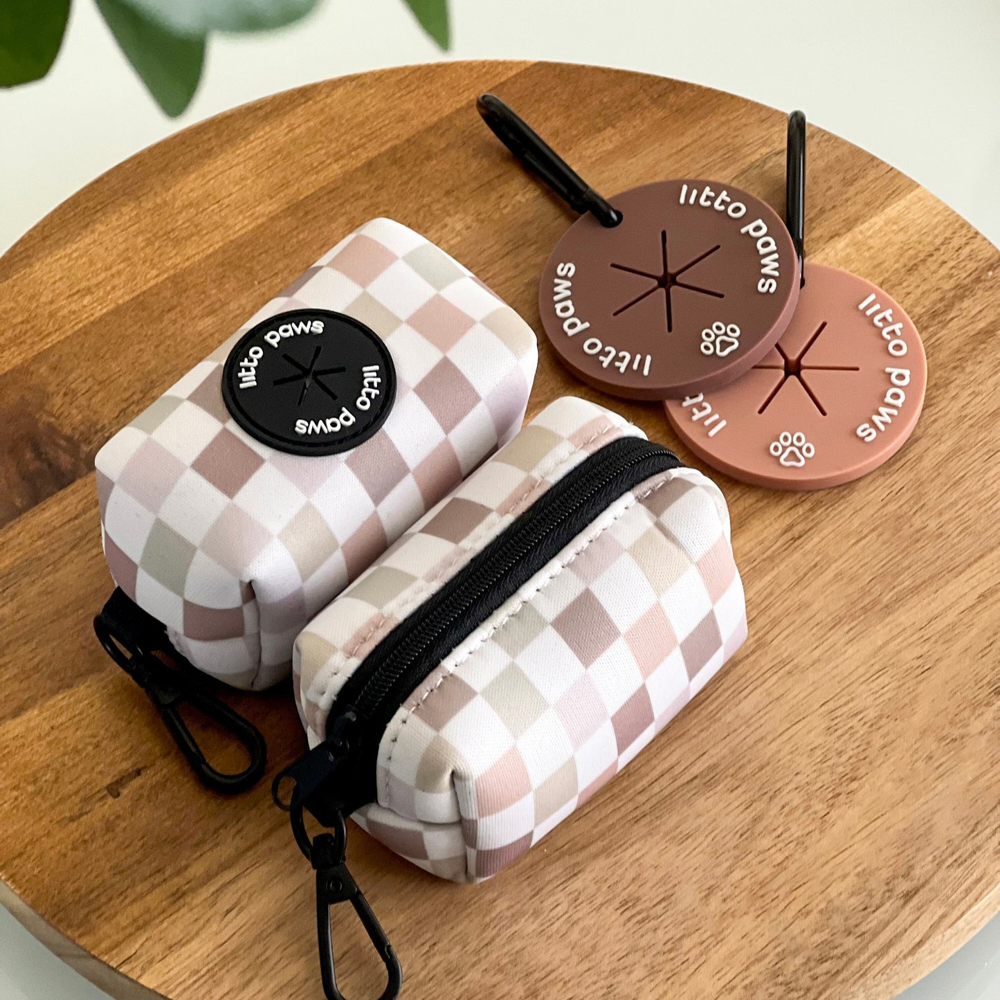 Hands Free Used Poop Bag Clip