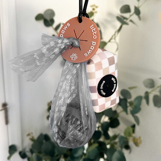 Hands Free Used Poop Bag Clip