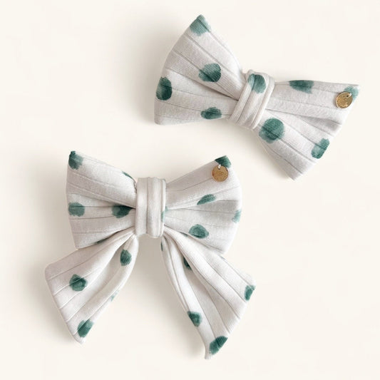 White and Green Polka Dot Knit Pet Bow